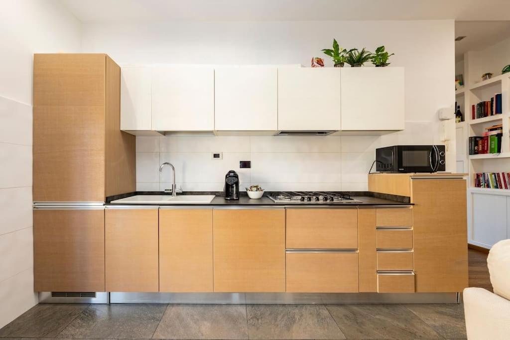 Stylish Apartment Rome Air Conditionig Wifi Tv 50 Metro 4 Minutes Away Exterior foto
